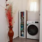 E Shtojzovalleve Villa *
