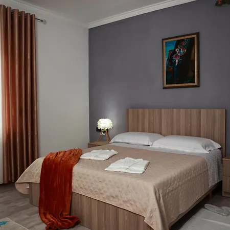 E Shtojzovalleve Villa *
